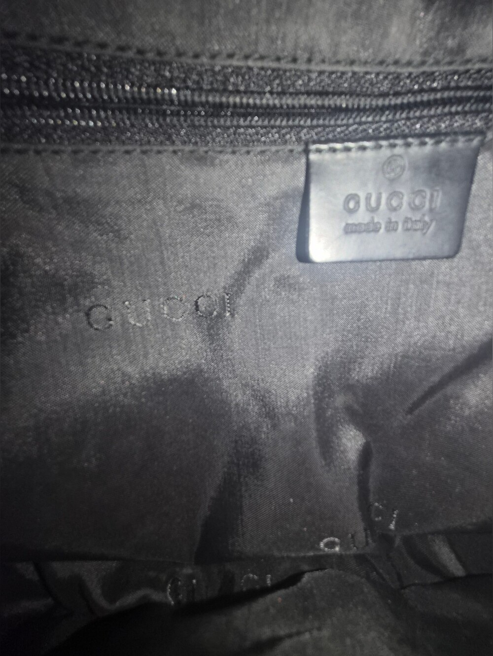 VINTAGE - Gucci Black Leather Shoulder Hobo Bag with Silver Metal Accent - Picture 16 of 16